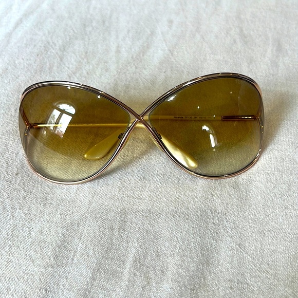 Miranda 68mm Open Temple Oversize Metal Sunglasses
TOM FORD - Picture 1 of 1